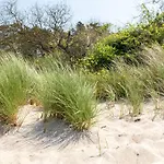 Villa Schmidt Warnemuende - Strandhaus In Erster Meereslinie IV